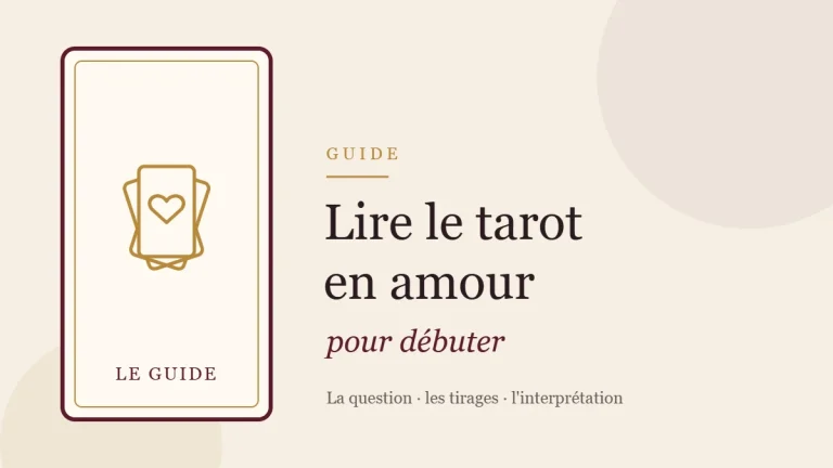 Illustration de trois cartes de tarot en éventail, guide pour lire le tarot en amour